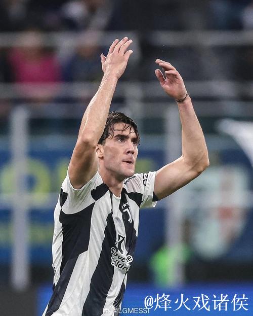 泽林斯基:伤病影响下,我未能在国米达到巅峰状态 泽林斯基:伤病影响下,我未能在国米达到巅峰状态